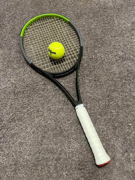 Tennisschläger1